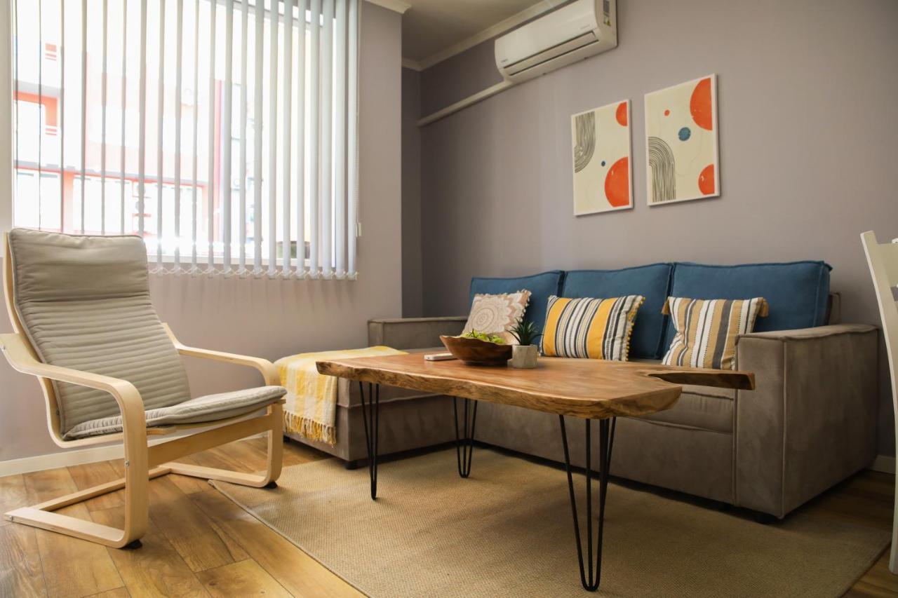 Mall Of - Urbanlux Retreat, Free Parking *